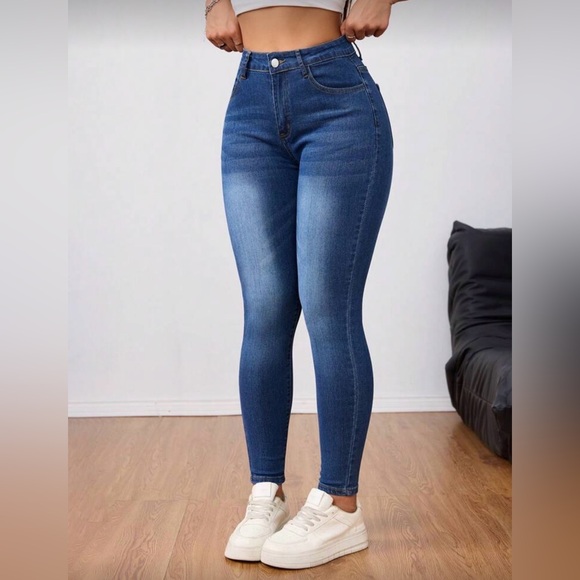 Denim - NWOT SHEIN Stylish Blue Skinny Jeans for Women